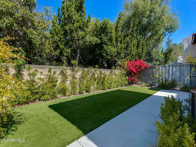 833 Shadow Lake Drive, Thousand Oaks, CA 91360