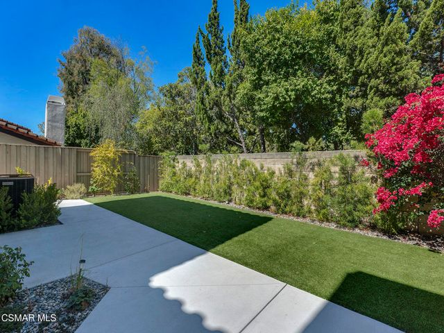 833 Shadow Lake Drive, Thousand Oaks, CA 91360
