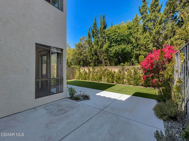 833 Shadow Lake Drive, Thousand Oaks, CA 91360