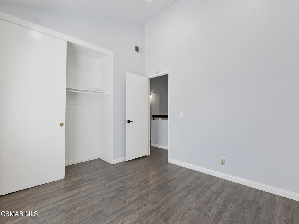 Image 28 of property listing at 833 Shadow Lake Drive, Thousand Oaks, CA 91360