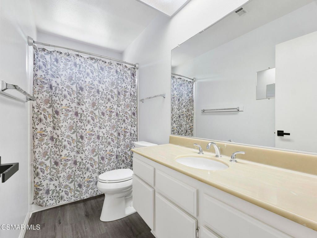 Image 30 of property listing at 833 Shadow Lake Drive, Thousand Oaks, CA 91360