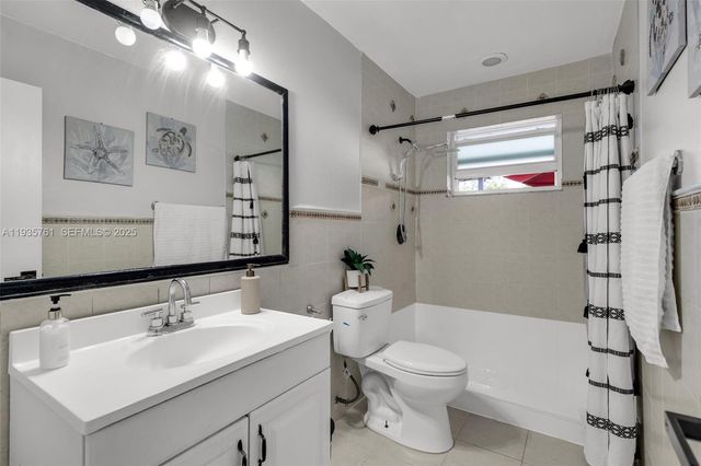 6841 NW 7th Ct, Margate, FL 33063