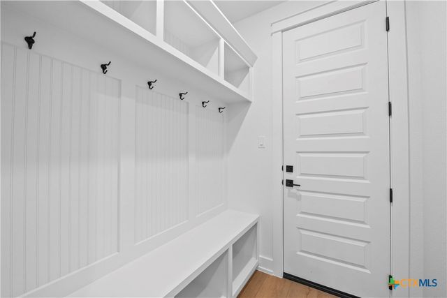 6793 Kings Mill Drive, Salado, TX 76571