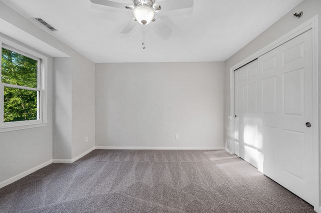 124 Tennis Plaza Rd 56, Dracut, MA 01826