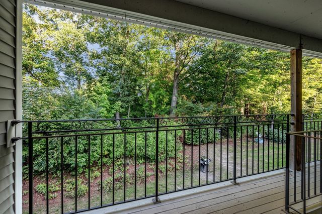 124 Tennis Plaza Rd 56, Dracut, MA 01826