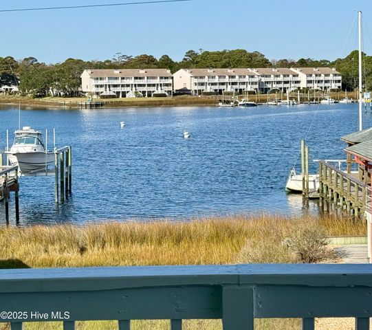 1008 Canal Drive Apt 2a, Carolina Beach, NC 28428