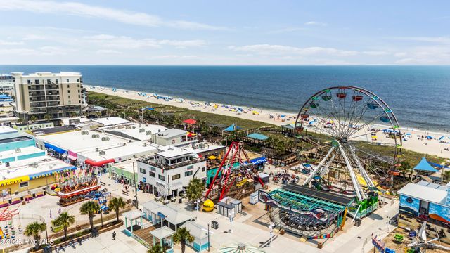 1008 Canal Drive Apt 2a, Carolina Beach, NC 28428