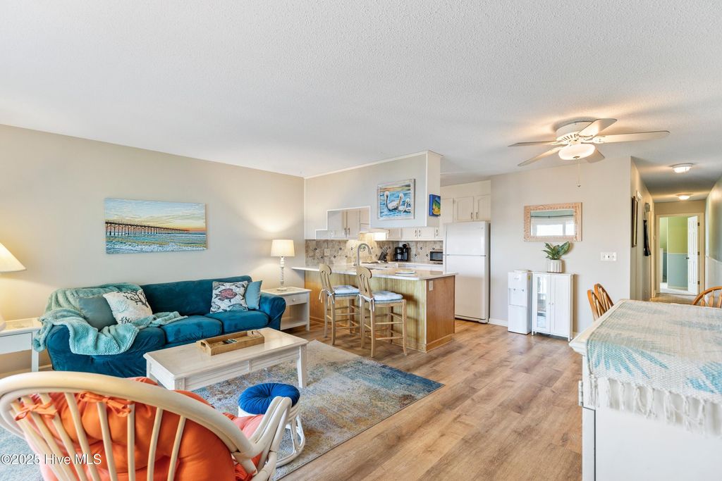 Image 10 of property listing at 1008 Canal Drive Apt 2a, Carolina Beach, NC 28428