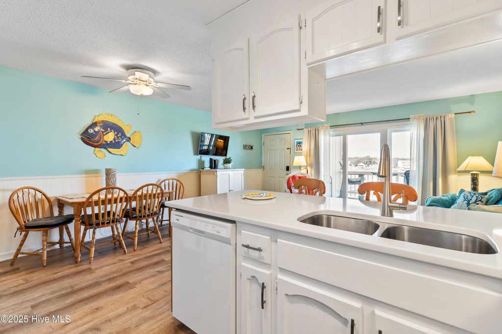 Image 14 of property listing at 1008 Canal Drive Apt 2a, Carolina Beach, NC 28428