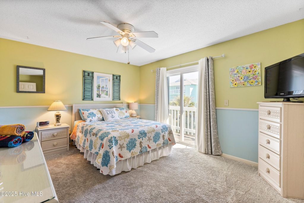 Image 17 of property listing at 1008 Canal Drive Apt 2a, Carolina Beach, NC 28428