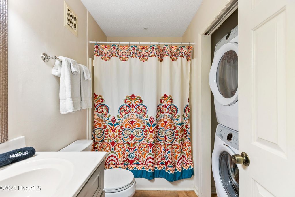 Image 25 of property listing at 1008 Canal Drive Apt 2a, Carolina Beach, NC 28428