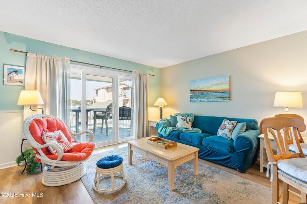 Image 8 of property listing at 1008 Canal Drive Apt 2a, Carolina Beach, NC 28428