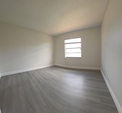 4339 Willow Pond Road D, West Palm Beach, FL 33417