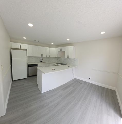 4339 Willow Pond Road D, West Palm Beach, FL 33417