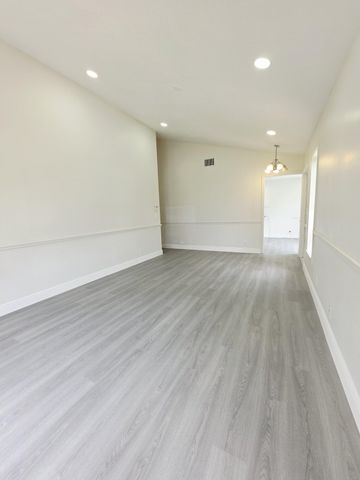 4339 Willow Pond Road D, West Palm Beach, FL 33417