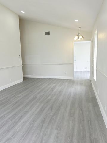 4339 Willow Pond Road D, West Palm Beach, FL 33417