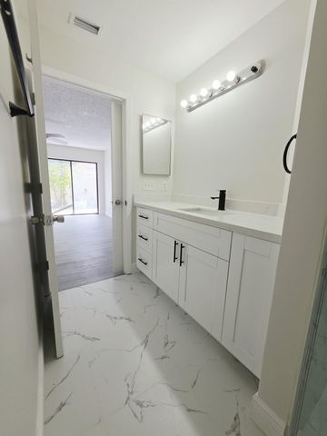 4339 Willow Pond Road D, West Palm Beach, FL 33417