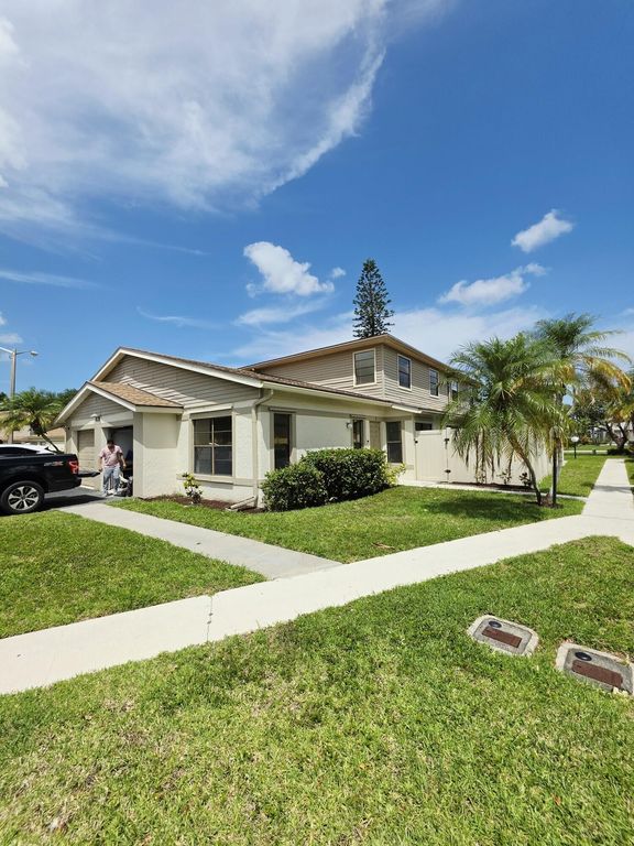4339 Willow Pond Road D, West Palm Beach, FL 33417