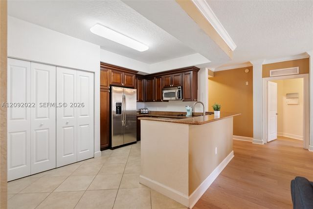 2 Renaissance Way 305, Boynton Beach, FL 33426
