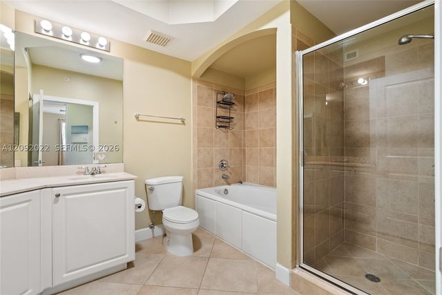 2 Renaissance Way 305, Boynton Beach, FL 33426