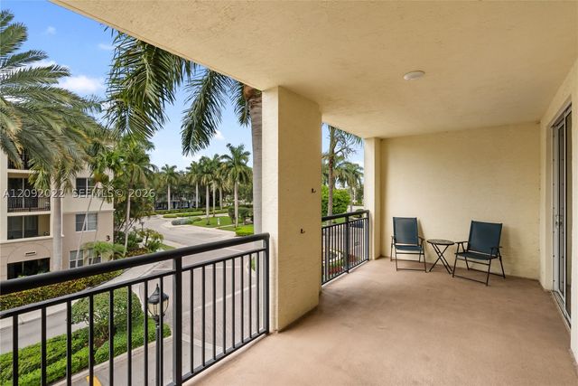 2 Renaissance Way 305, Boynton Beach, FL 33426