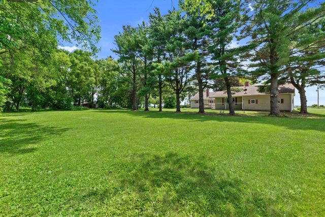 3694 W COUNTY ROAD NN, Elkhorn, WI 53121