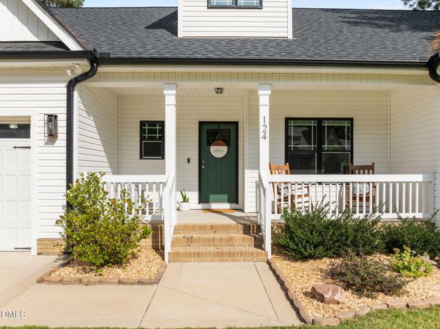 124 Shagbark Lane, Zebulon, NC 27597