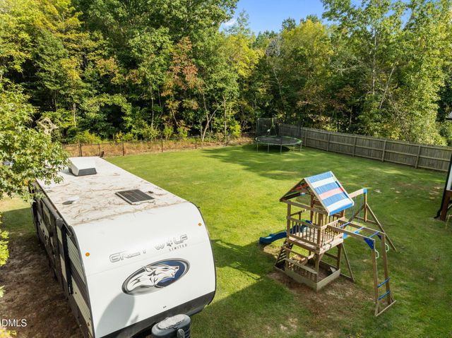 124 Shagbark Lane, Zebulon, NC 27597