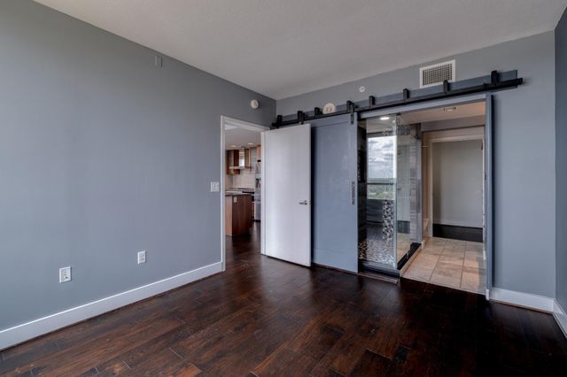 300 Bowie ST 1305, Austin, TX 78703