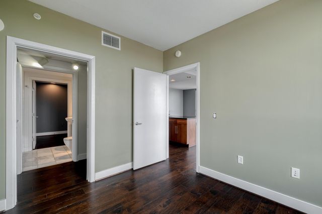 300 Bowie ST 1305, Austin, TX 78703