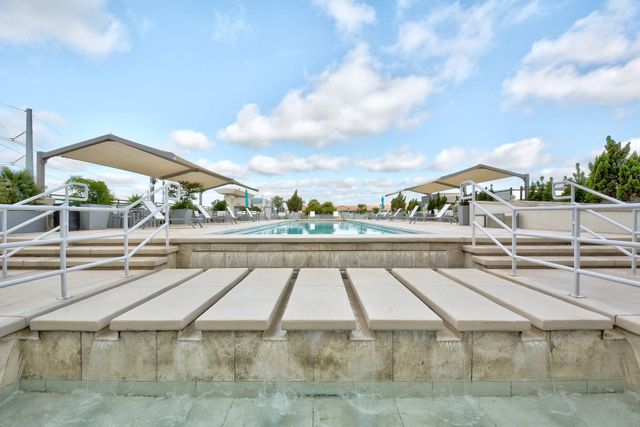 300 Bowie ST 1305, Austin, TX 78703