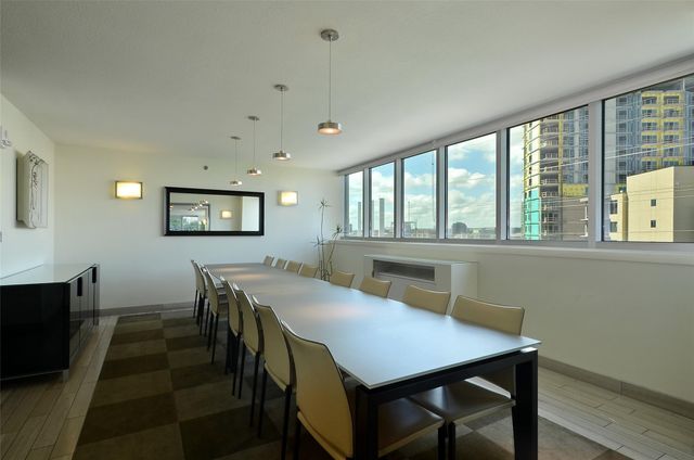300 Bowie ST 1305, Austin, TX 78703