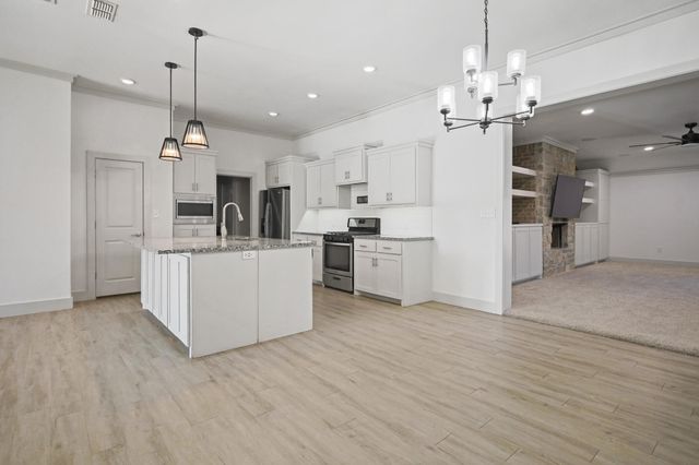 1305 Dover Lane, Wolfforth, TX 79382