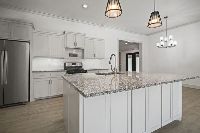 1305 Dover Lane, Wolfforth, TX 79382