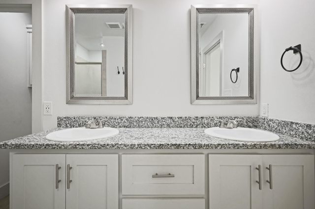 1305 Dover Lane, Wolfforth, TX 79382