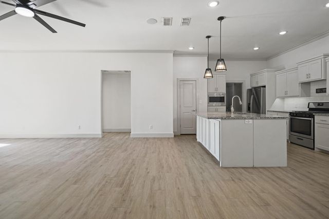 1305 Dover Lane, Wolfforth, TX 79382