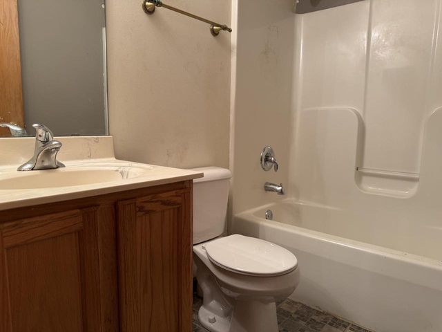 11039 W Fairlane AVENUE, Milwaukee, WI 53224