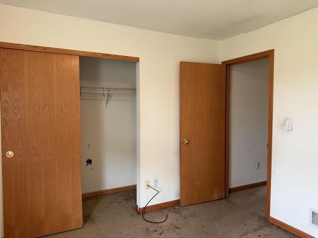 11039 W Fairlane AVENUE, Milwaukee, WI 53224