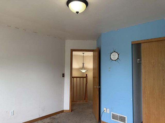 11039 W Fairlane AVENUE, Milwaukee, WI 53224