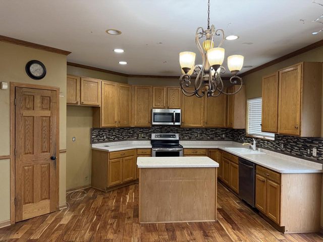 11039 W Fairlane AVENUE, Milwaukee, WI 53224