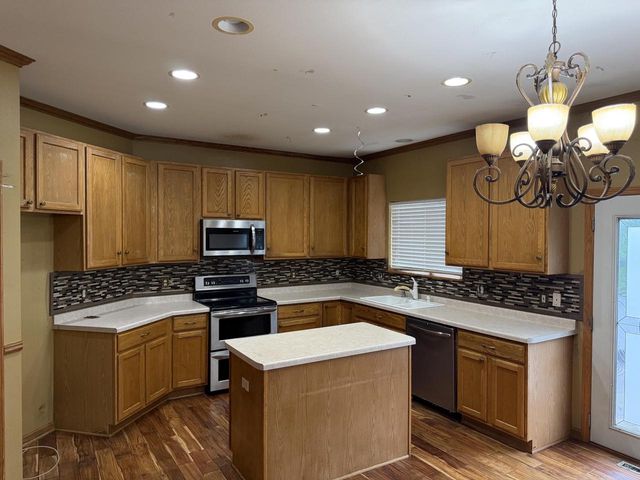 11039 W Fairlane AVENUE, Milwaukee, WI 53224