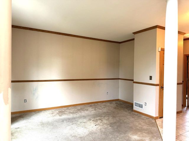 11039 W Fairlane AVENUE, Milwaukee, WI 53224