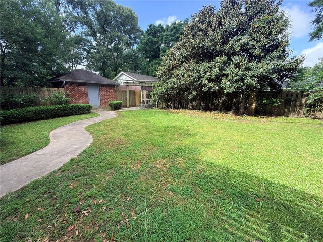 855 County Road 2267, Cleveland, TX 77327
