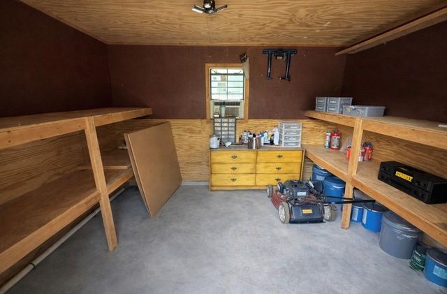 855 County Road 2267, Cleveland, TX 77327