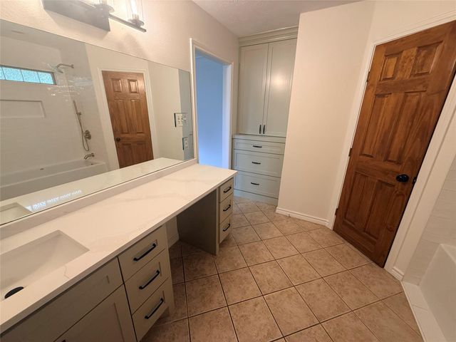 855 County Road 2267, Cleveland, TX 77327
