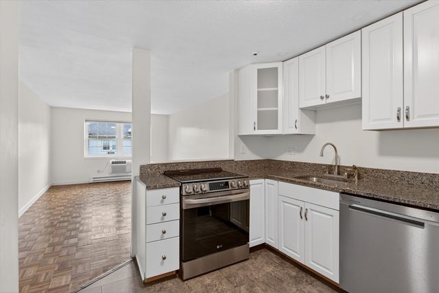 881 Main St 9, Walpole, MA 02081