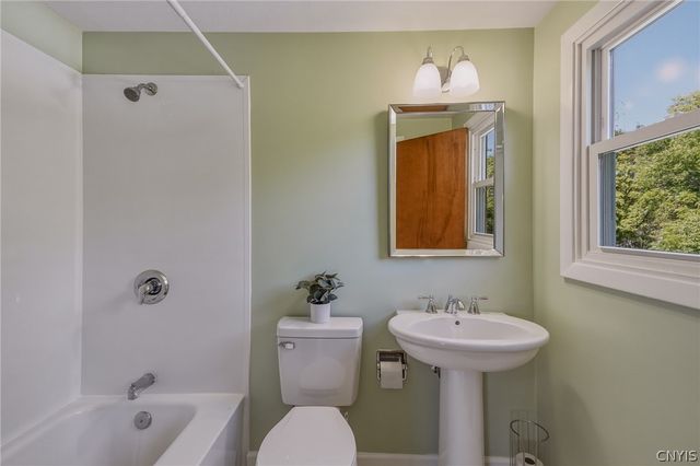 4753 West Seneca Turnpike, Onondaga, NY 13215