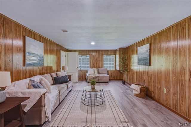 4753 West Seneca Turnpike, Onondaga, NY 13215