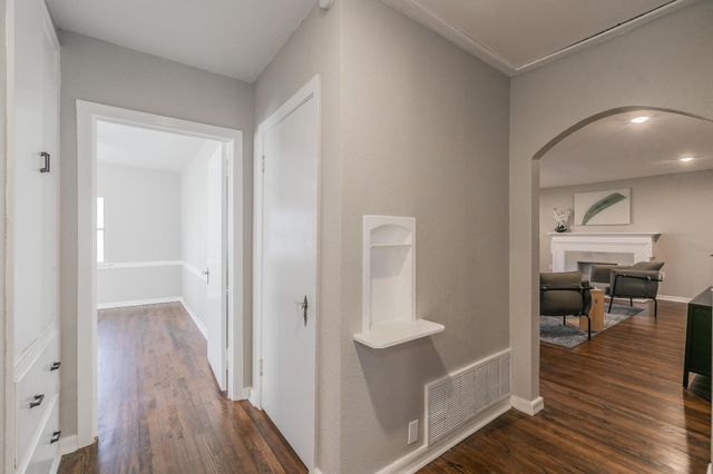 405 S Brazos Street, Weatherford, TX 76086