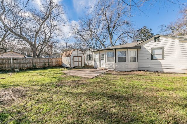 405 S Brazos Street, Weatherford, TX 76086